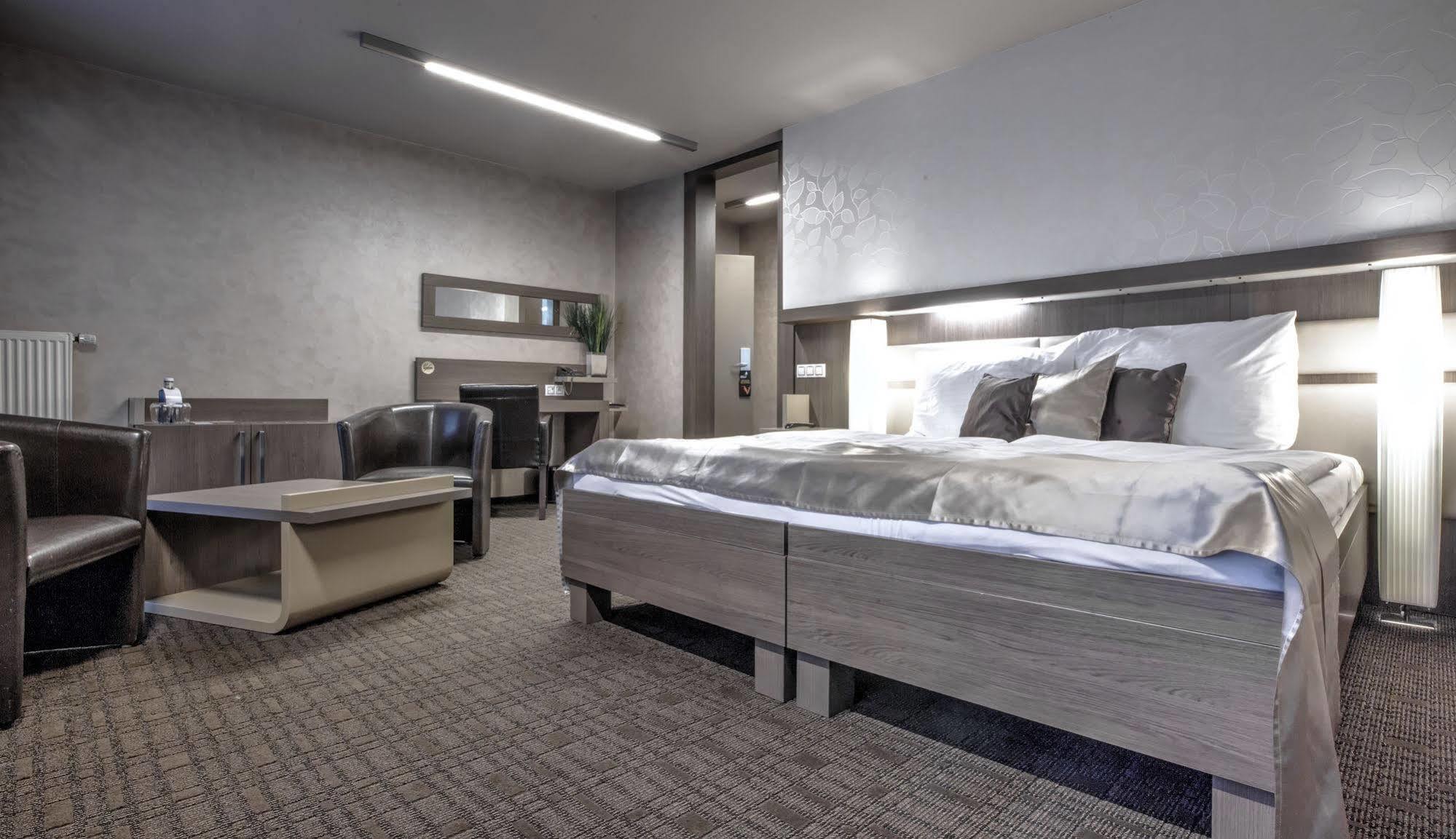 Chambre Double Deluxe avec Accès Gratuit au Centre de Bien-Être et à la Salle de Sport