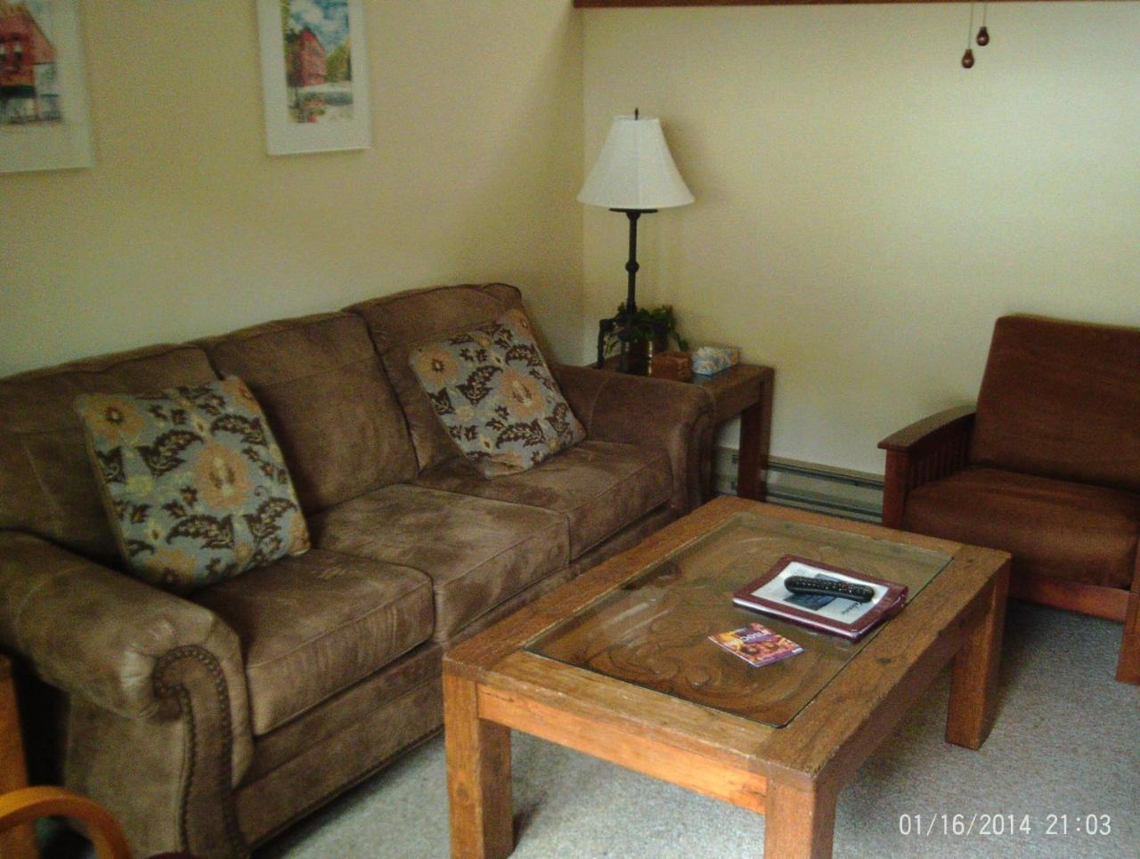 Deluxe One-Bedroom Apartment,1614355343:JPEG
