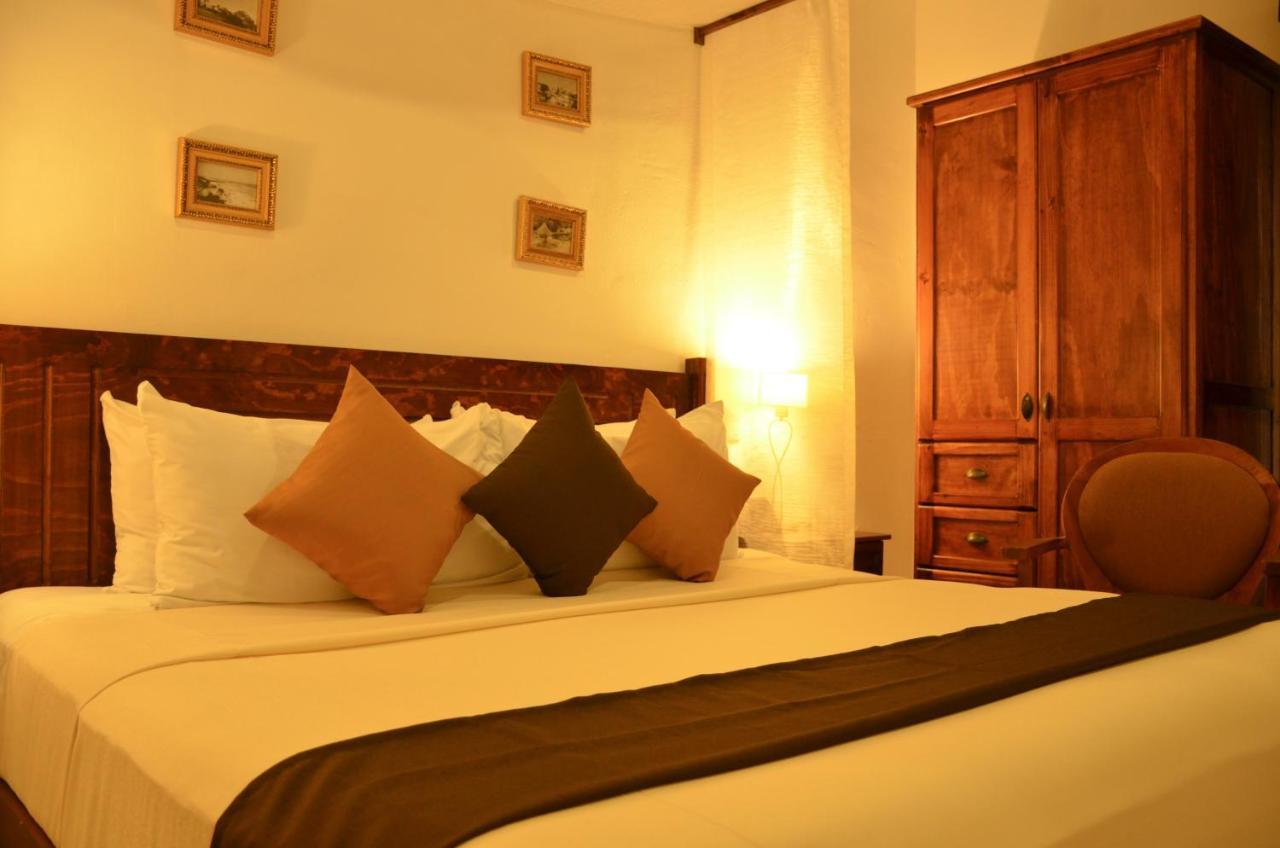 Deluxe Double Room Bath