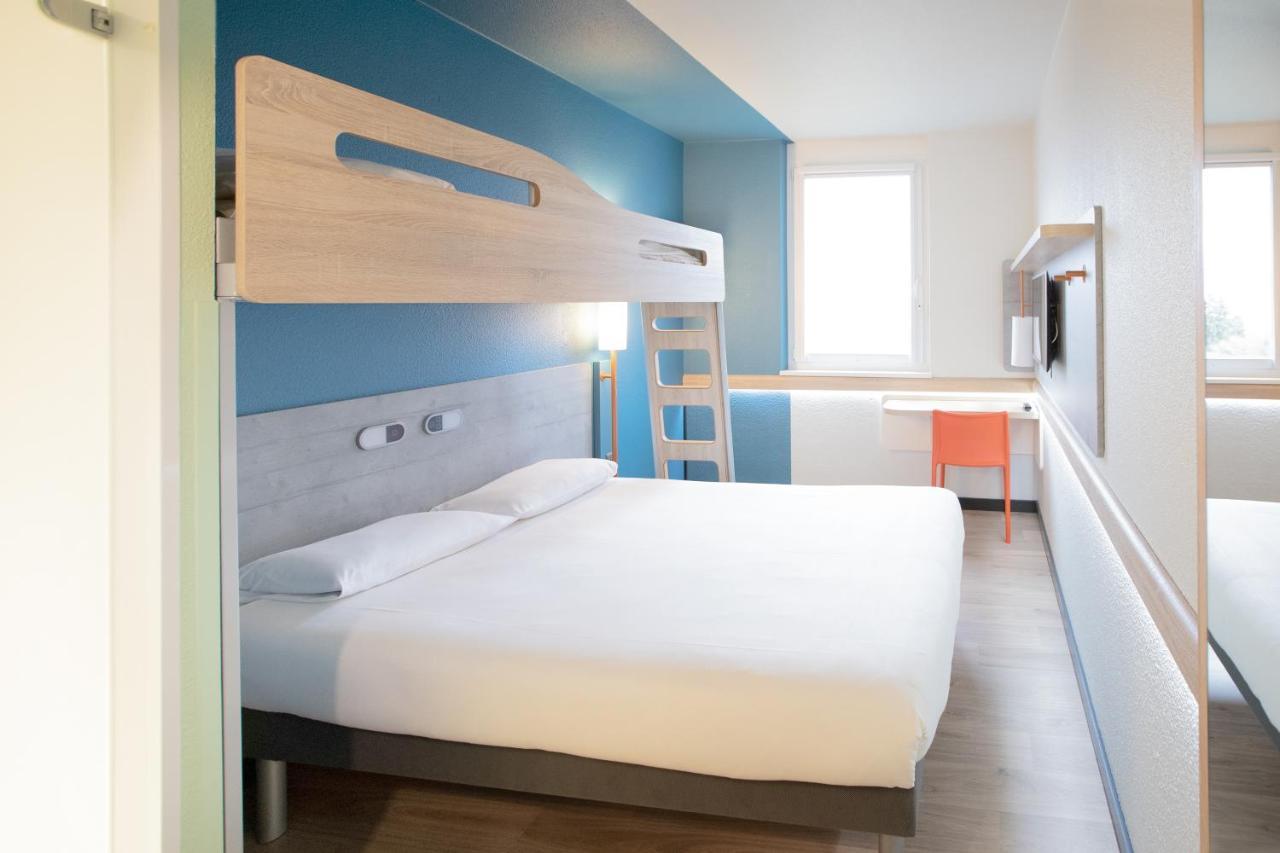 Triple Room with a Double Bed and a Bunk Bed,753059438:JPEG