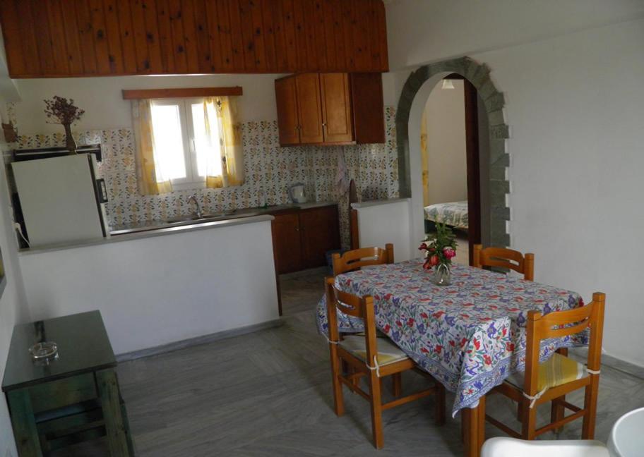 Two-Bedroom Apartment,279583025:JPEG