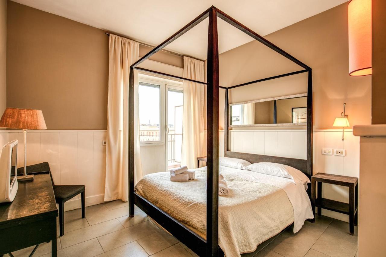 Quarto com Cama de Casal ou 2 de Solteiro