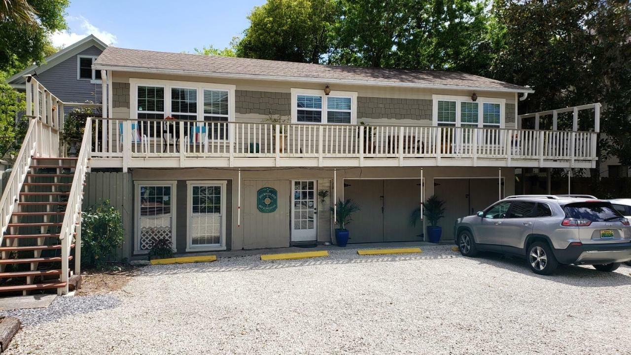 Deluxe King Suite Key West
