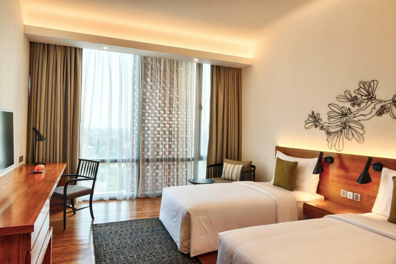 Deluxe Twin Room - 10% off at Ward7, 57 and Virticle restaurants