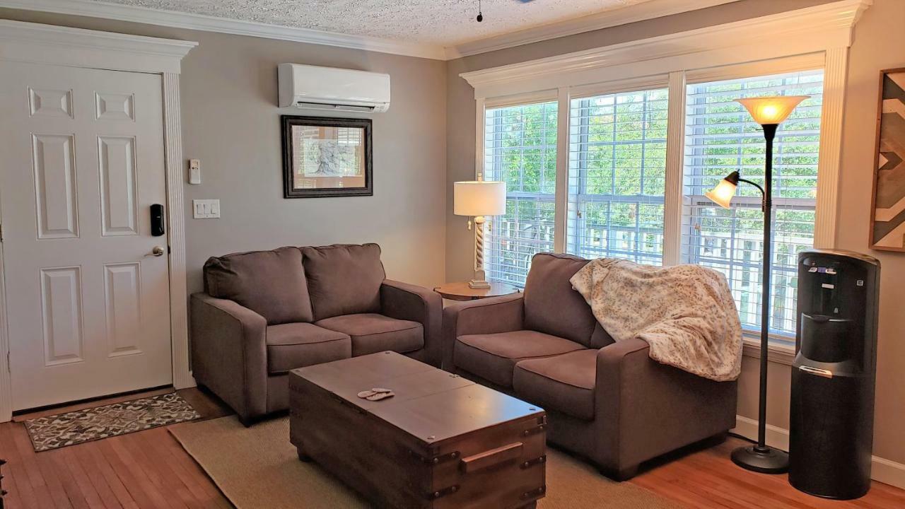 Deluxe King Suite Lewis & Clark