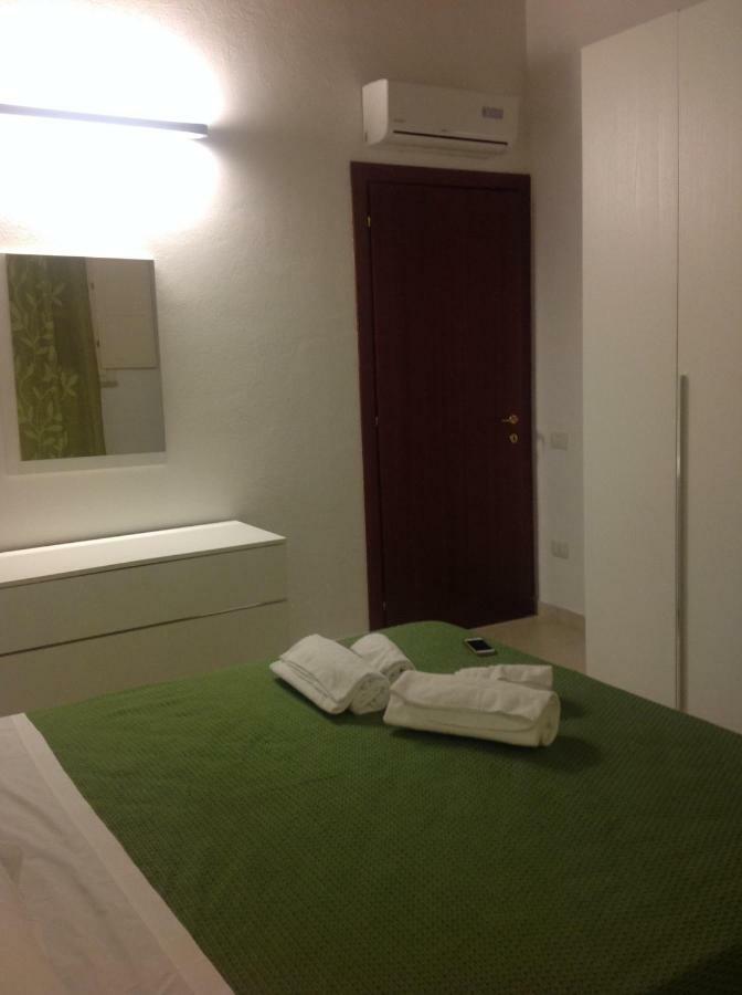 Standard Double Room with Shared Bathroom,794791290:JPEG