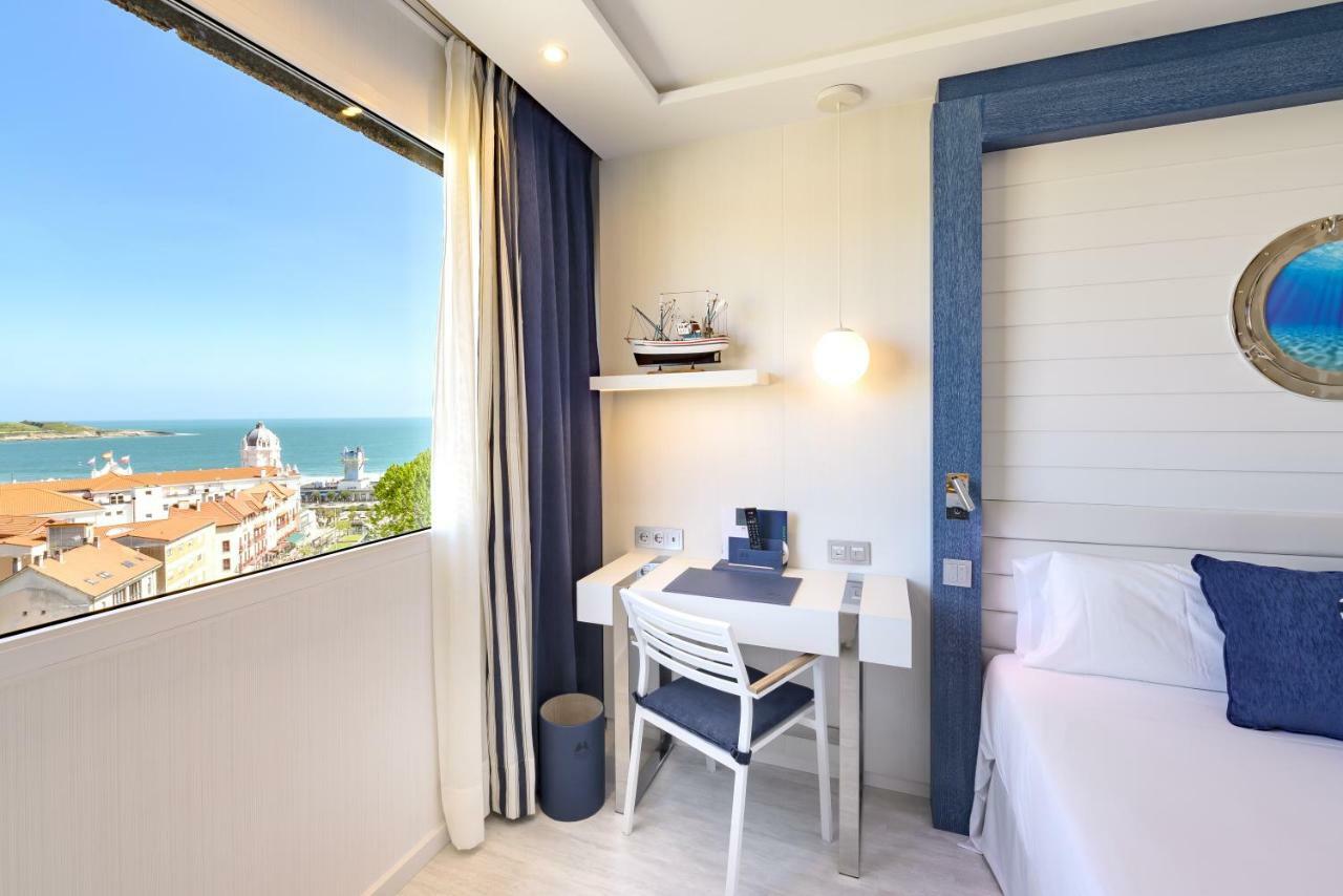 Deluxe Tweepersoonskamer met 1 of 2 Bedden en Uitzicht op Zee