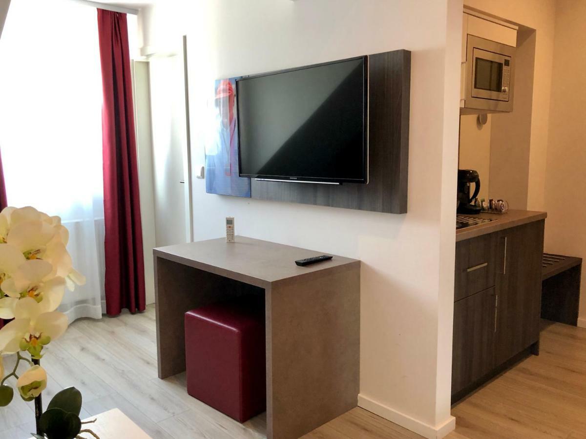 Deluxe Single Room