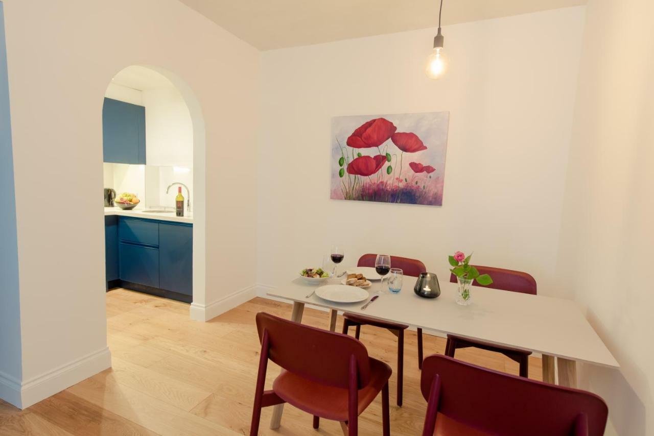 Deluxe Two-Bedroom Apartment with Stair Access Only