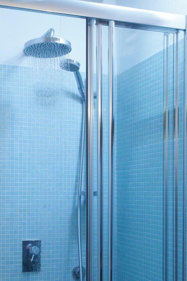 Twin Room Private Bathroom