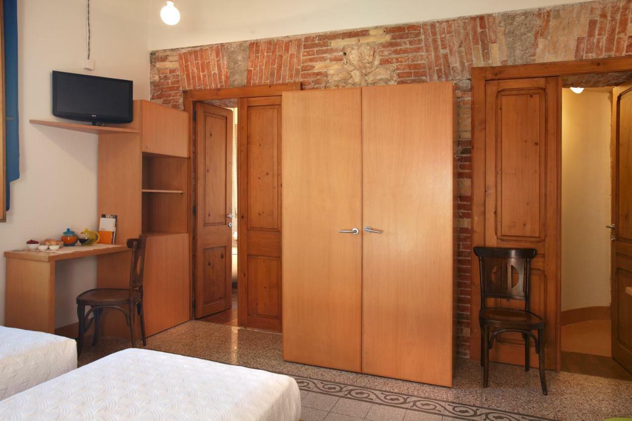 Double or Twin Room Sea View