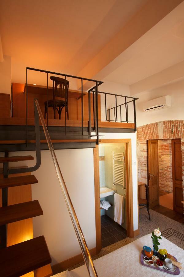 Twin Room Private Bathroom