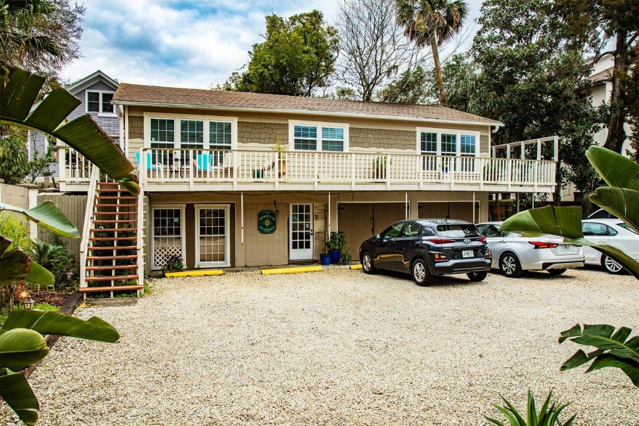 Deluxe King Suite Key West