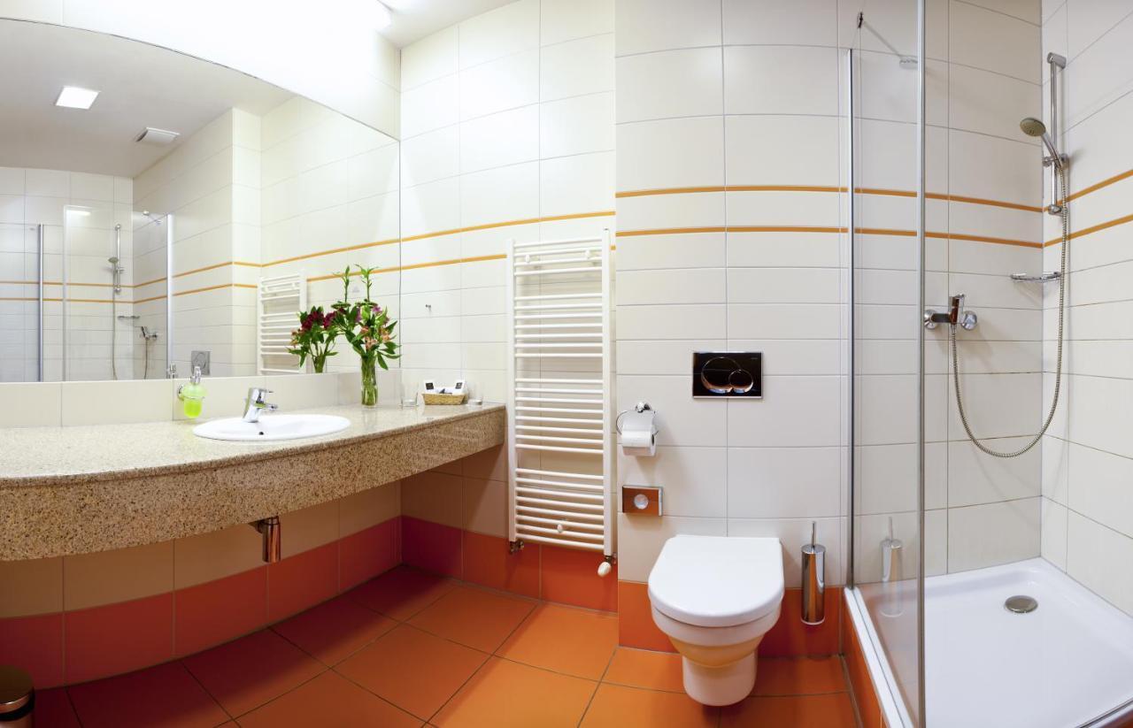 Executive Single Room including parking,1212236959:JPEG