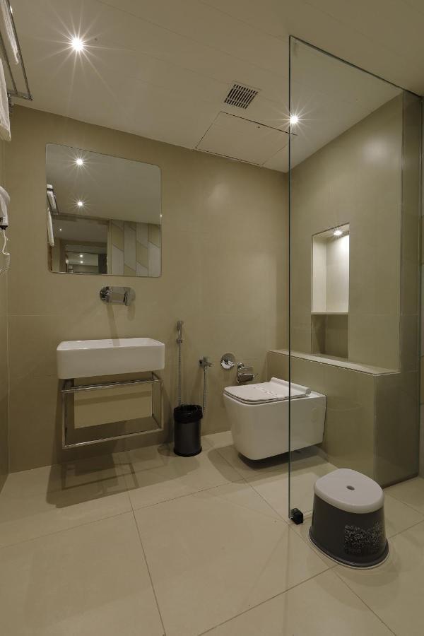 Deluxe Double Room with Balcony,940301653:JPEG