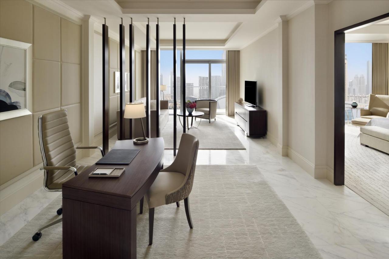 Suite Premier con Vista Burj Khalifa e Fontana: Accesso Lounge per pranzo, tè pomeridiano e cena
