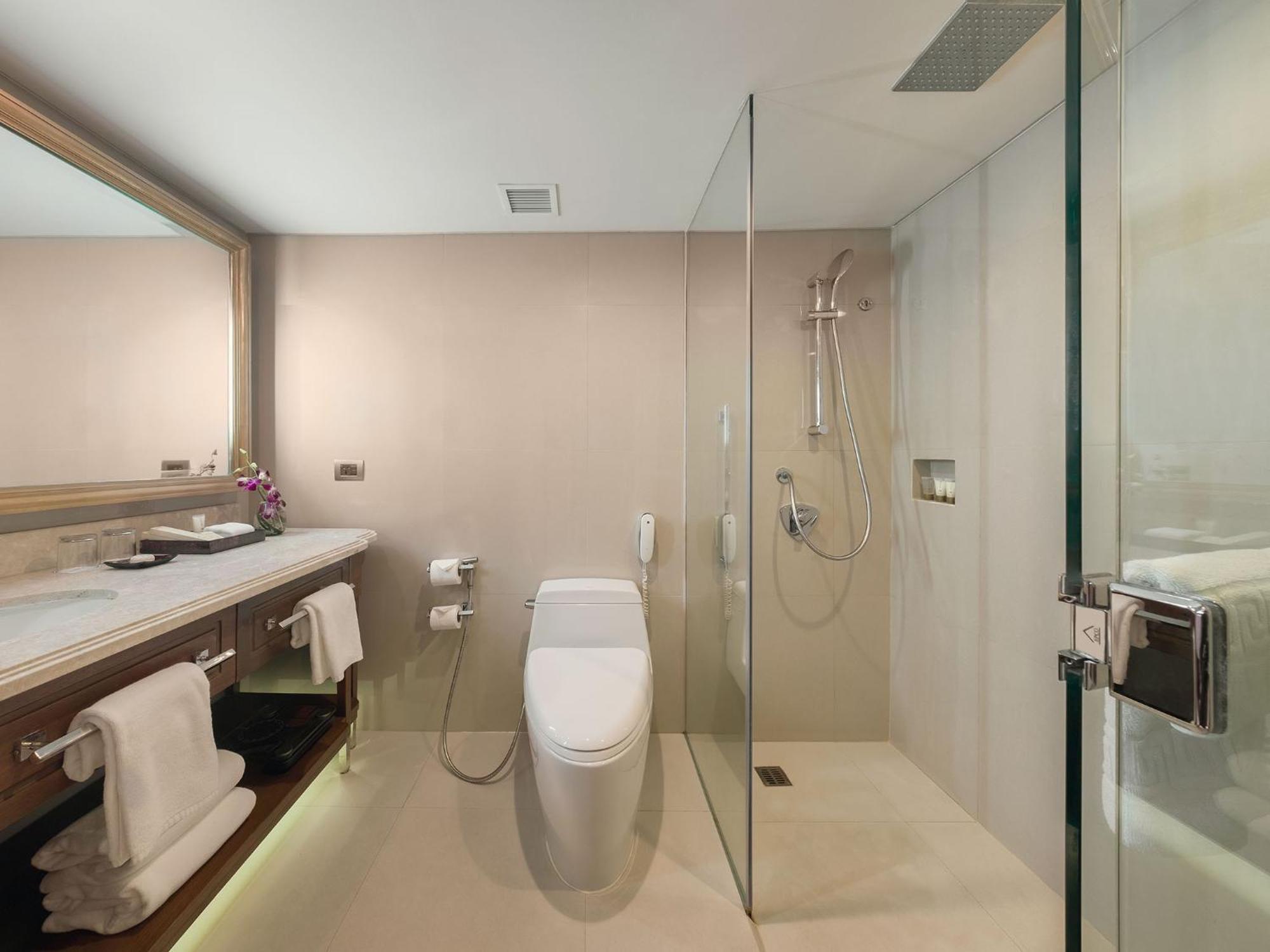 Dusit King Room