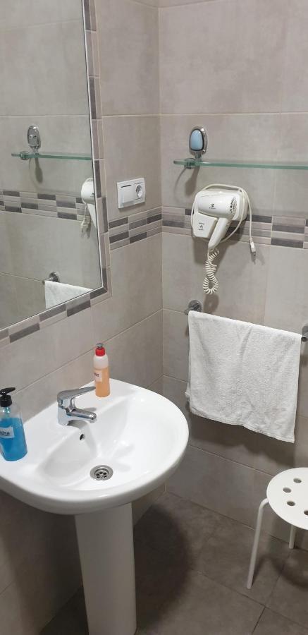 Habitación Familiar con baño compartido