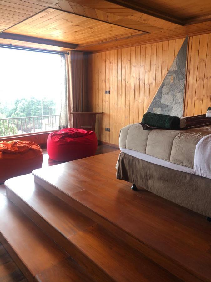 King Room Mountain View