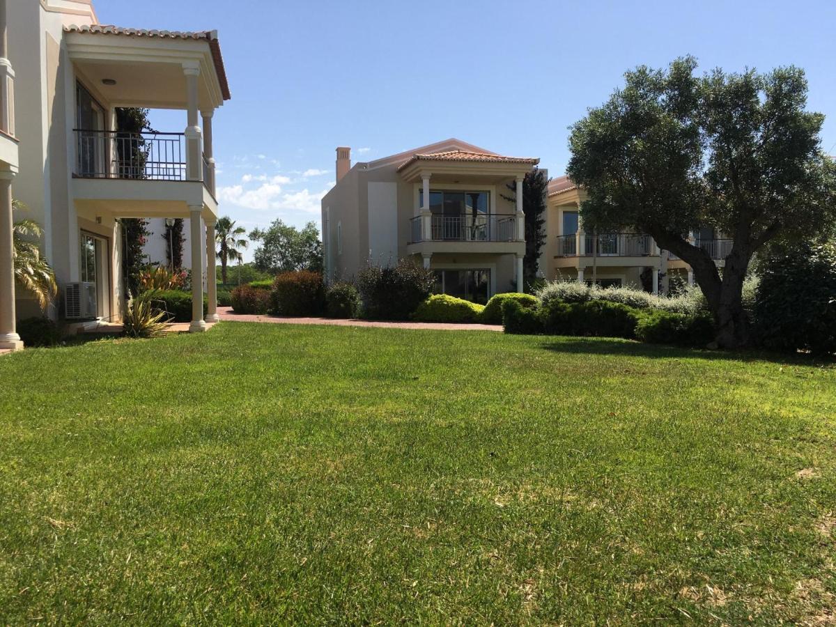 Villa Familiar (2 adultos + 2 niños)