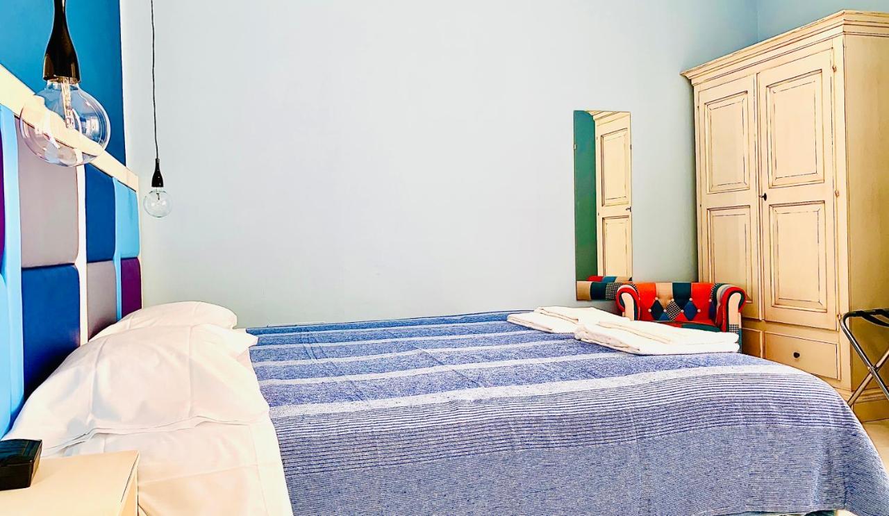 Camera Matrimoniale/Doppia con Letti Singoli con Bagno Privato Esterno