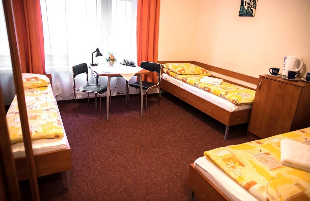 Zaczek Hotele Studenckie-1