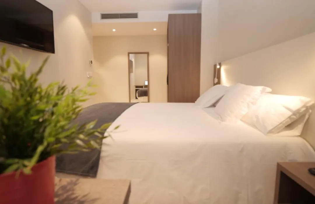 Hotel Ciudadela Pamplona-1