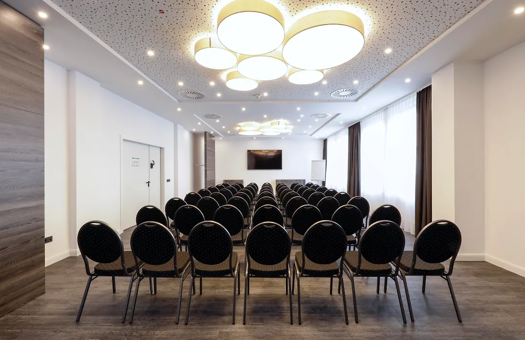 Airporthotel Berlin-Adlershof-1