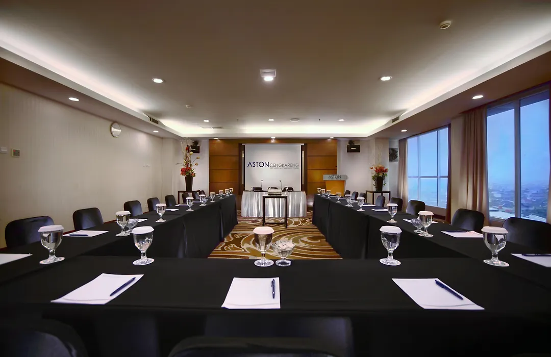 Royal Palm Hotel & Conference Center Cengkareng-1