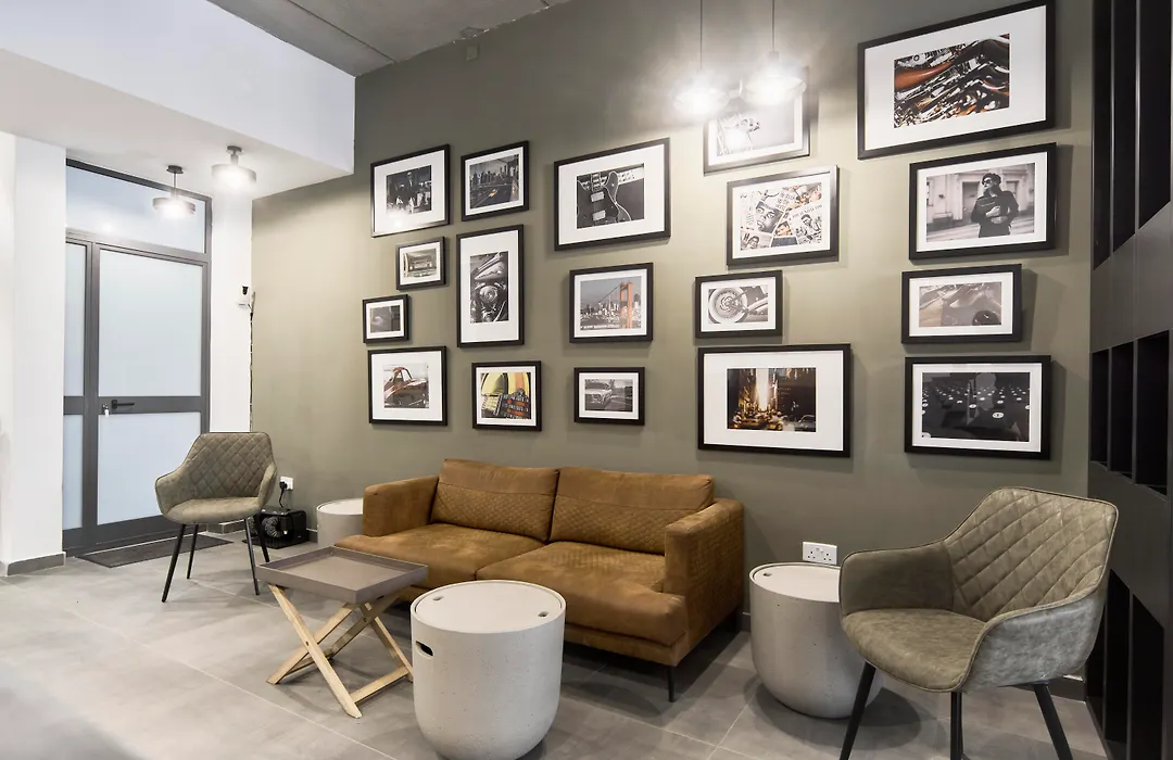 Mr Todd Hotel-1