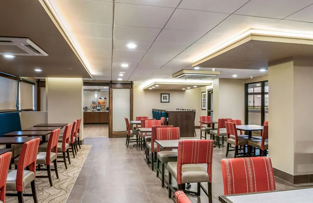Comfort Inn & Suites At Copeland Tower-1