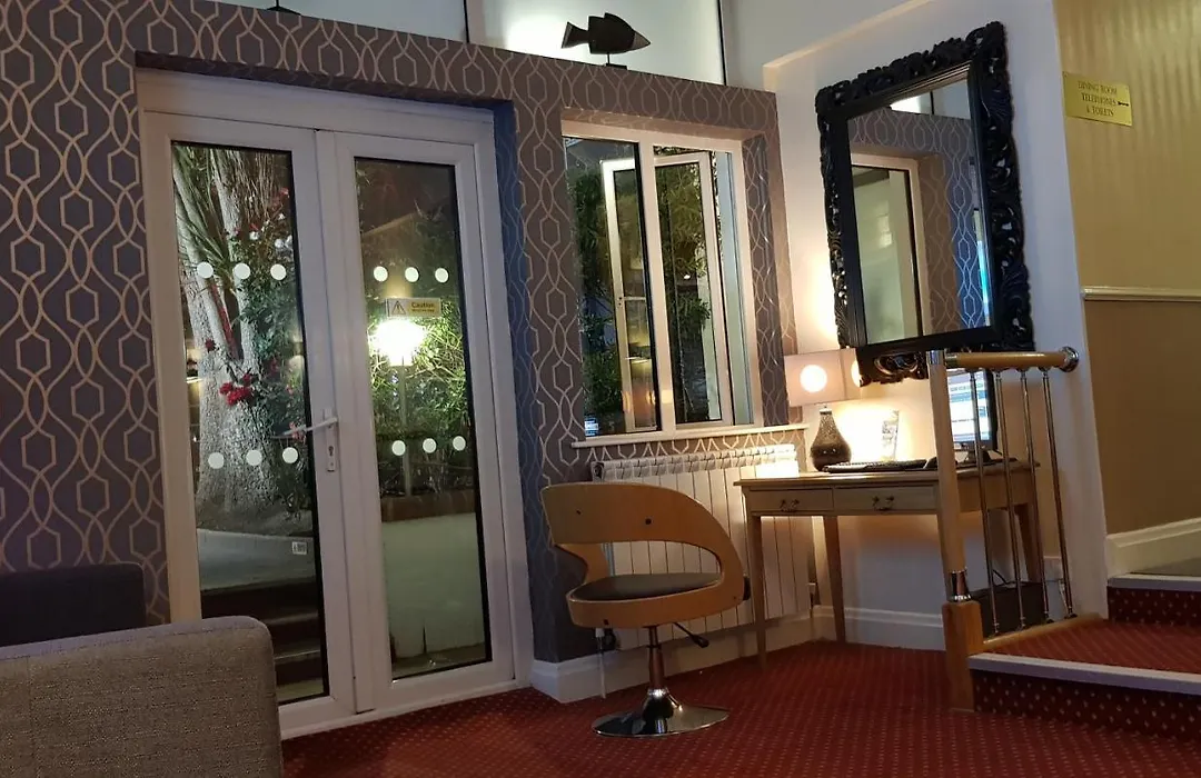 Norfolk Hotel-1