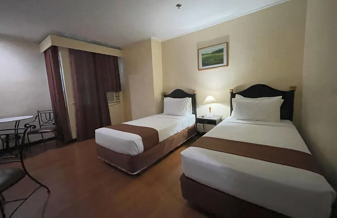 Golden Peak Hotel & Suites Powered By Cocotel-1