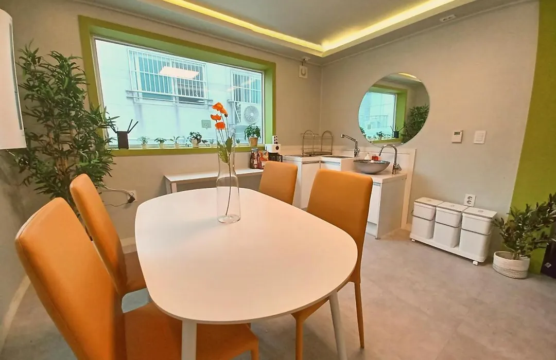 Four Seasons House-1