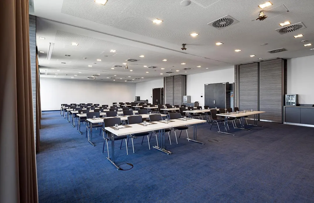 IntercityHotel Hamburg Dammtor-Messe-1