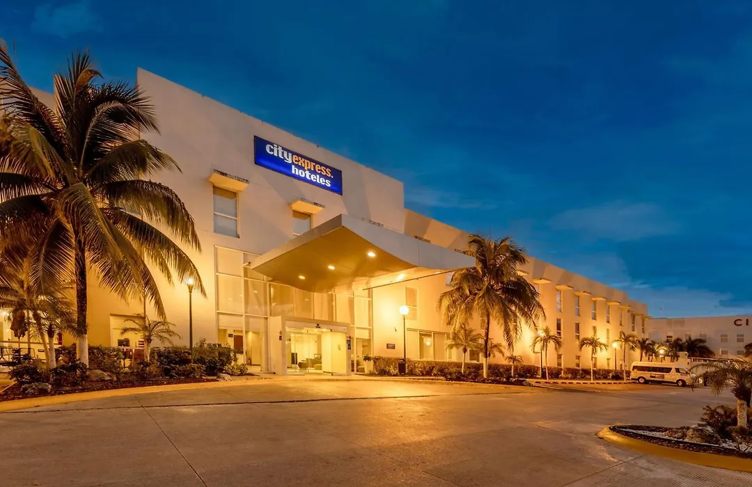 City Express By Marriott Playa Del Carmen-1