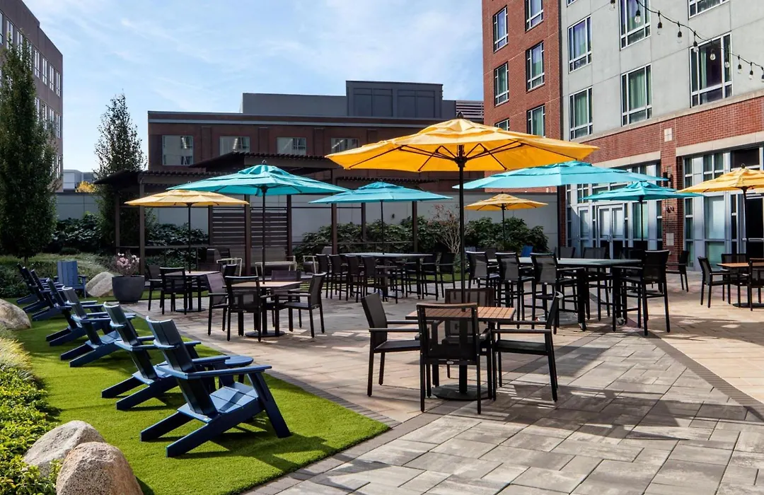Le Meridien Boston Cambridge-1