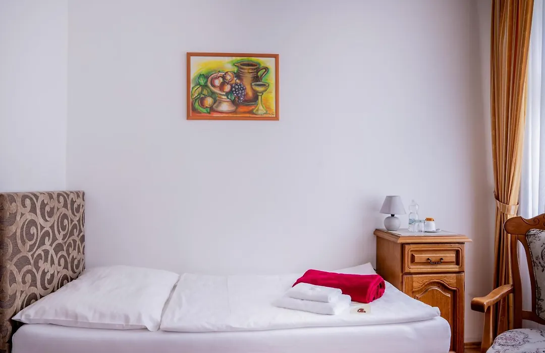 Hotel Praga-1