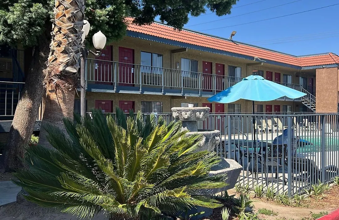Fresno Inn-1