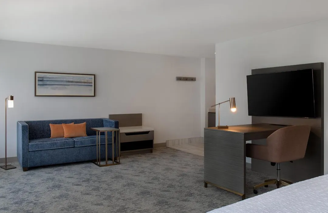 Hampton Inn By Hilton Winnipeg Downtown-1