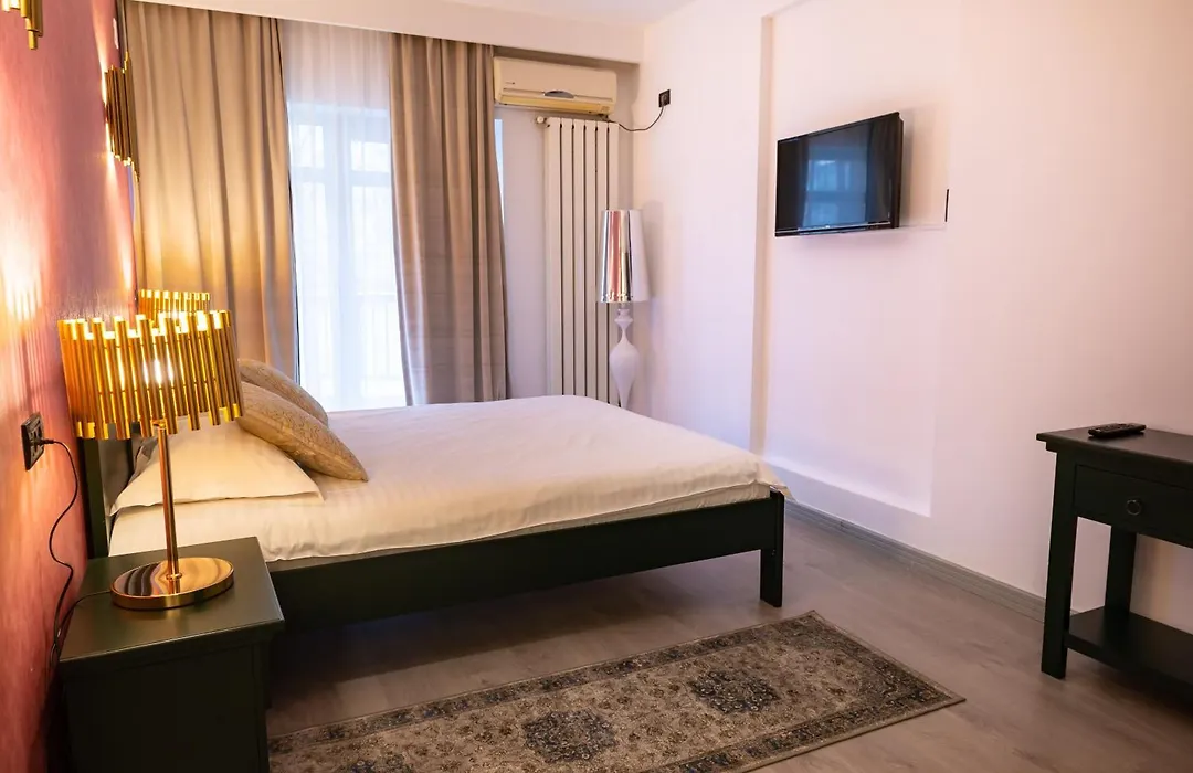 Phoenicia Suites Baneasa-1