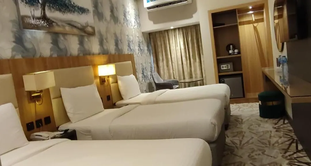 Sky Park Hotel-1