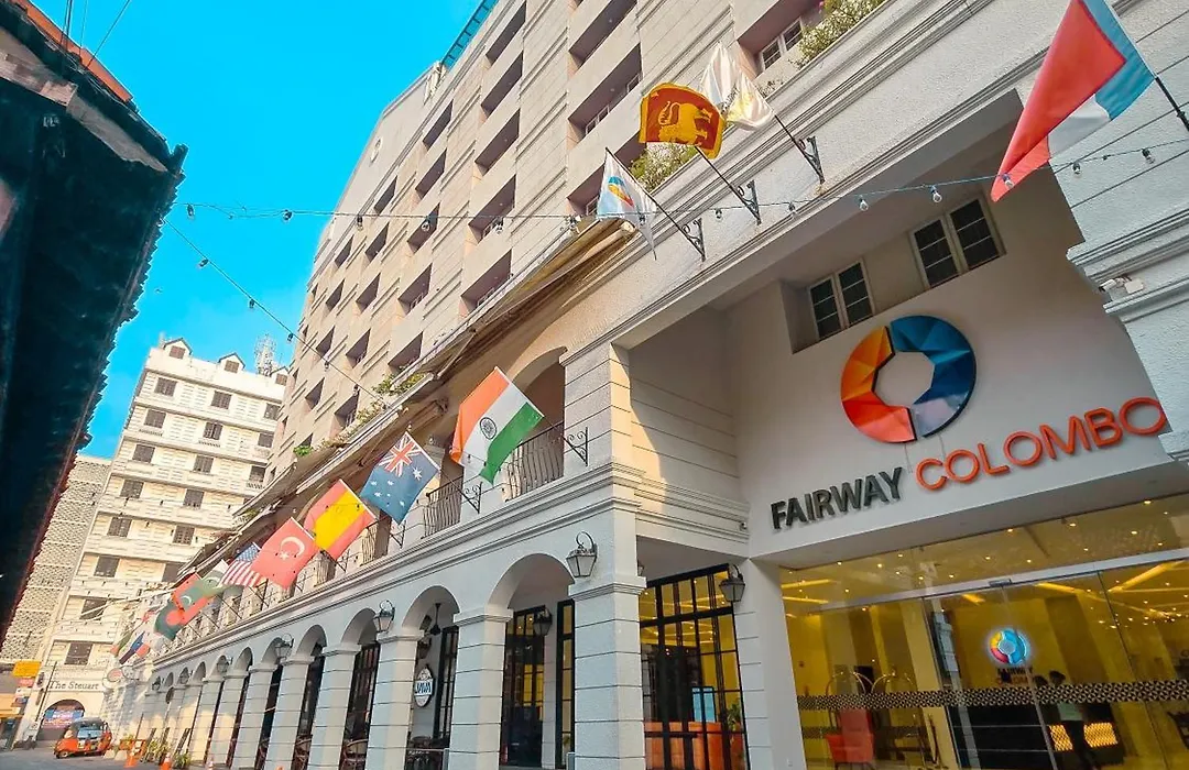 Fairway Colombo - Sri Lanka'S First Hotel With Robot Technology-1
