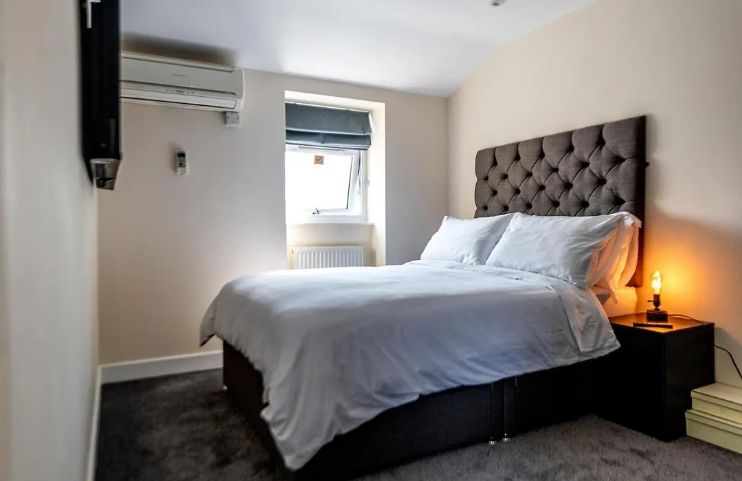 82A Dalston Lane Terrace-1