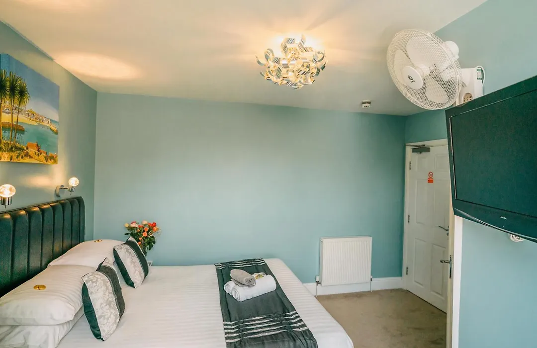 Oyo Minerva Guesthouse-1