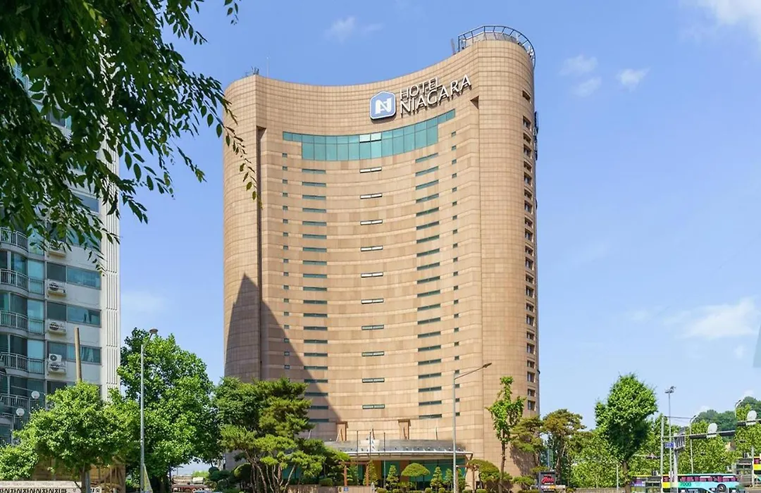 Niagara Hotel-1