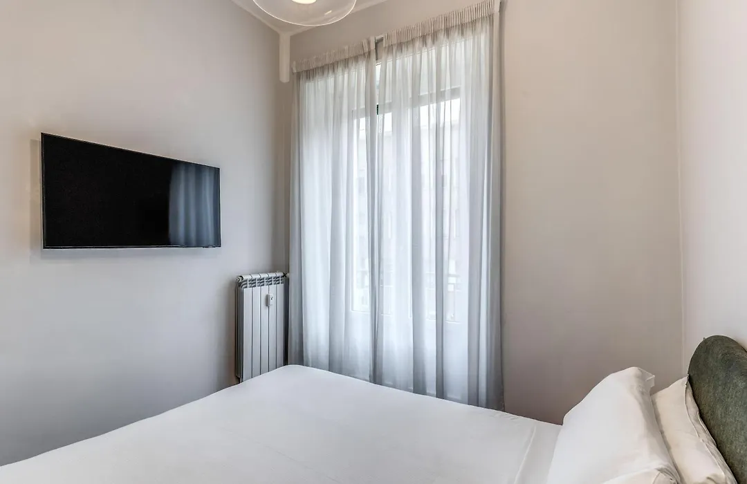 43 Station Hotel-1