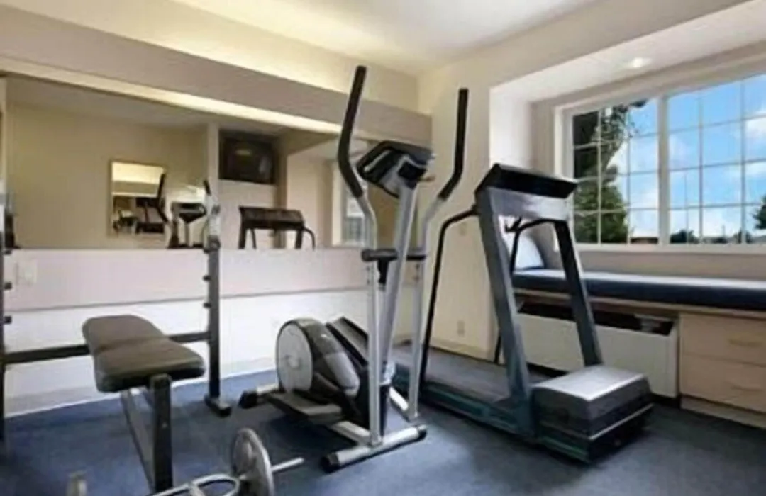 Microtel Inn & Suites By Wyndham Madison East-1