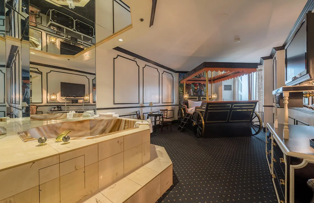 Fantasyland Hotel-1