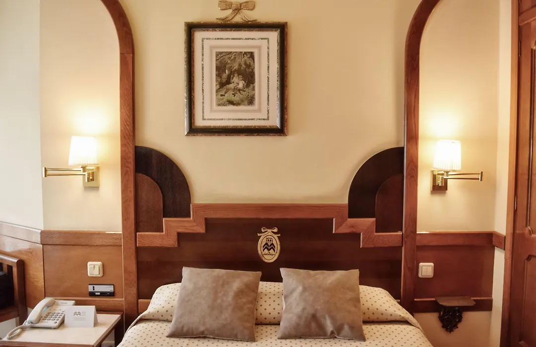 Hotel Maria Luisa-1